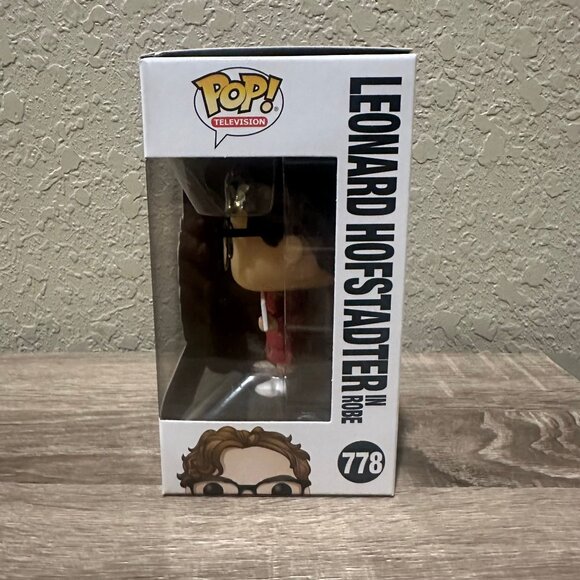 Funko POP! Big Bang Theory Leonard Hofstadter Figure #778! - Picture 3 of 7